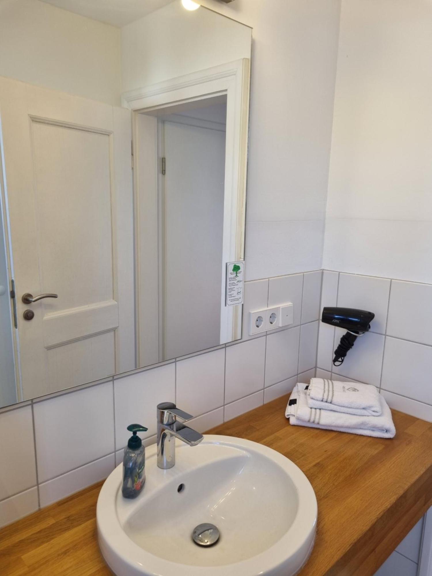 Bms Balance - Natur, Entspannung, King Size Bett, Free Parking, Top Lage, Netflix Wolfsburg Ngoại thất bức ảnh